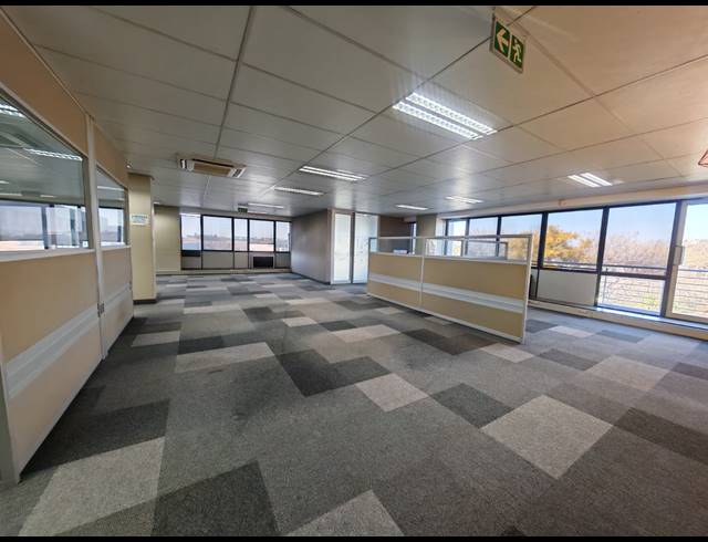1,662M² OFFICE FOR SALE IN RANDJESPARK